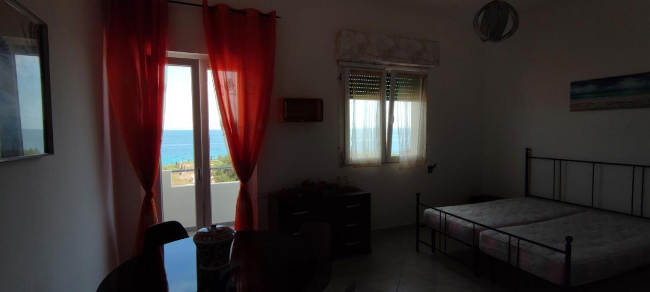 Casa Fronte Mare Torre Sant'Andrea Apartamento Sant'Andrea  Exterior foto